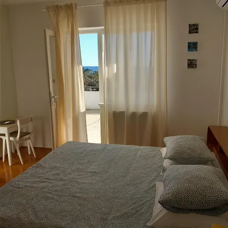 Sobe Ruza Apartament Banjol