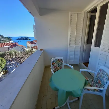 Apartament Sobe Ruza Banjol