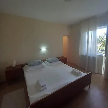 Apartament Sobe Ruza Banjol