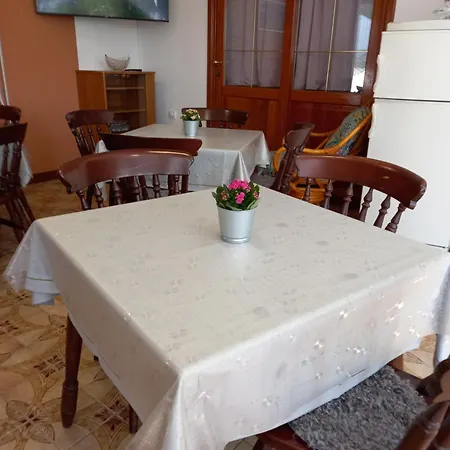 Apartament Sobe Ruza Banjol