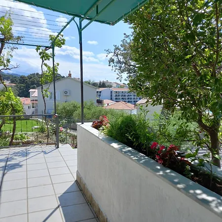 Sobe Ruza Apartament *