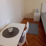 Sobe Ruza 아파트 *