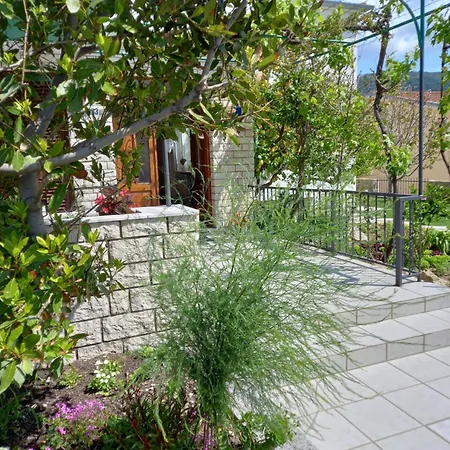 Apartment Sobe Ruza Banjol