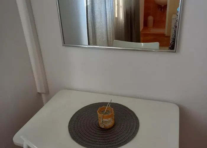 Sobe Ruza Daire Banjol