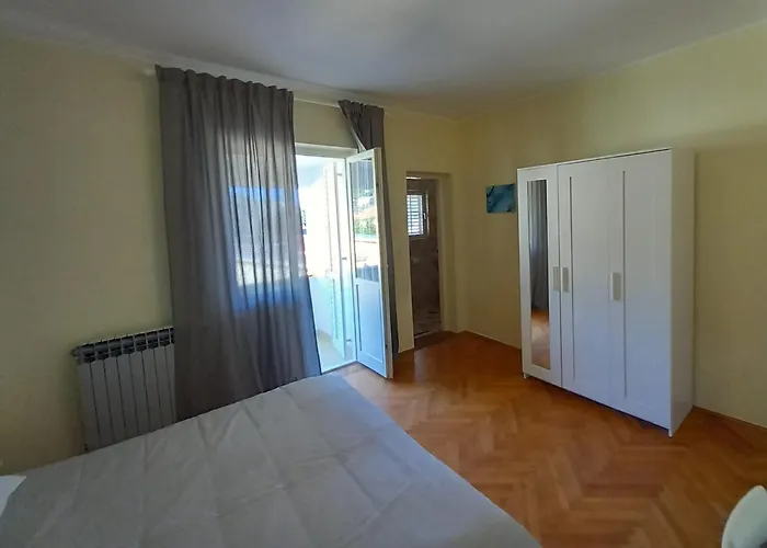 Apartman Sobe Ruza *