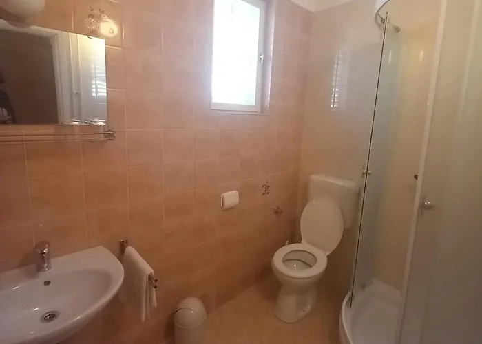 Sobe Ruza Daire Banjol